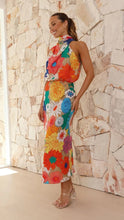 Load image into Gallery viewer, Vacation Fashionable Printed Halter Sleeveless Waist Tight Dress
