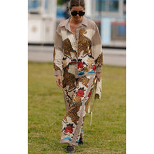 Load image into Gallery viewer, Autumn Winter Long Sleeved Casual Vacation Two Piece Set Loose Printed Pocket Solid Suit
