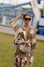 Load image into Gallery viewer, Autumn Winter Long Sleeved Casual Vacation Two Piece Set Loose Printed Pocket Solid Suit
