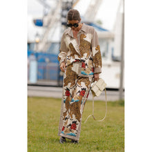 Load image into Gallery viewer, Autumn Winter Long Sleeved Casual Vacation Two Piece Set Loose Printed Pocket Solid Suit
