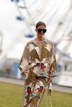 Load image into Gallery viewer, Autumn Winter Long Sleeved Casual Vacation Two Piece Set Loose Printed Pocket Solid Suit
