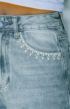 Load image into Gallery viewer, Women&#39;s Petal Pocket Temperament Loose Wash Jeans
