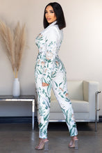 Load image into Gallery viewer, Floral Blazer And Pants Set
