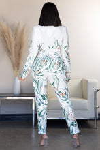 Load image into Gallery viewer, Floral Blazer And Pants Set
